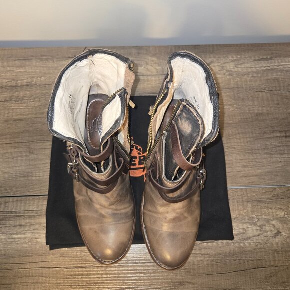 🦅 Freebird Distressed Grey Leather Buckle Boots Size 10 🦅 - Picture 9 of 10